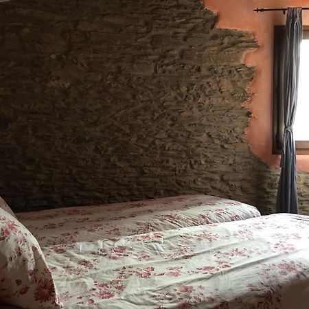Lo Paller De Roc Montescladó الغرفة الصورة