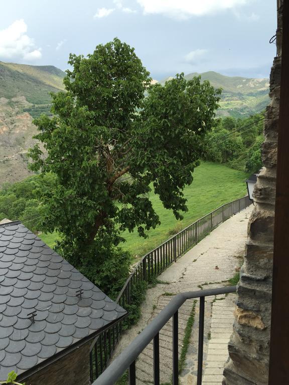 Lo Paller De Roc Montescladó الغرفة الصورة